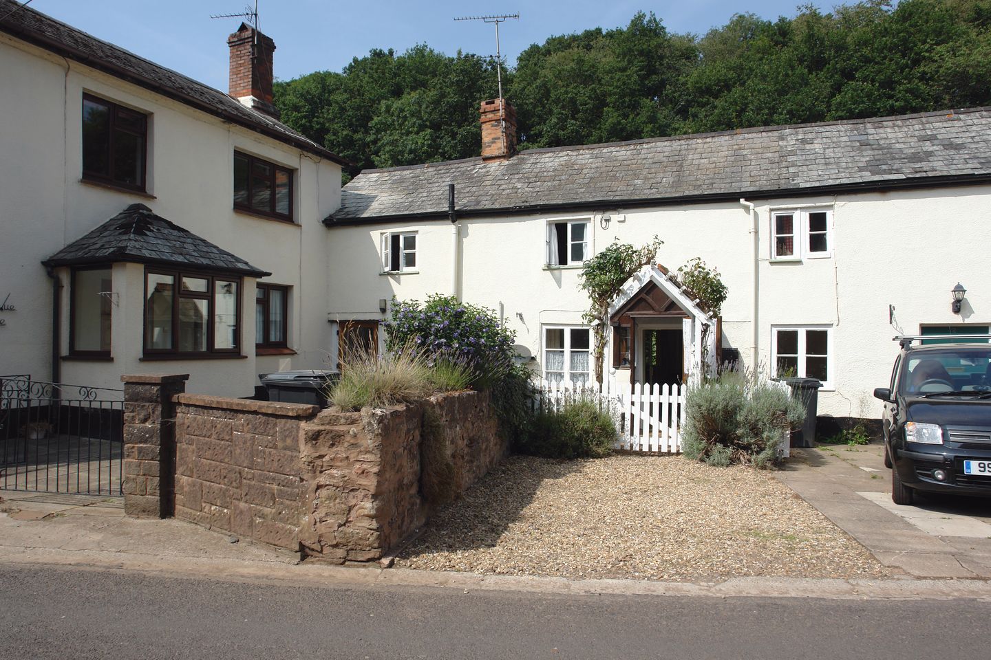 1 Bellevue Cottages