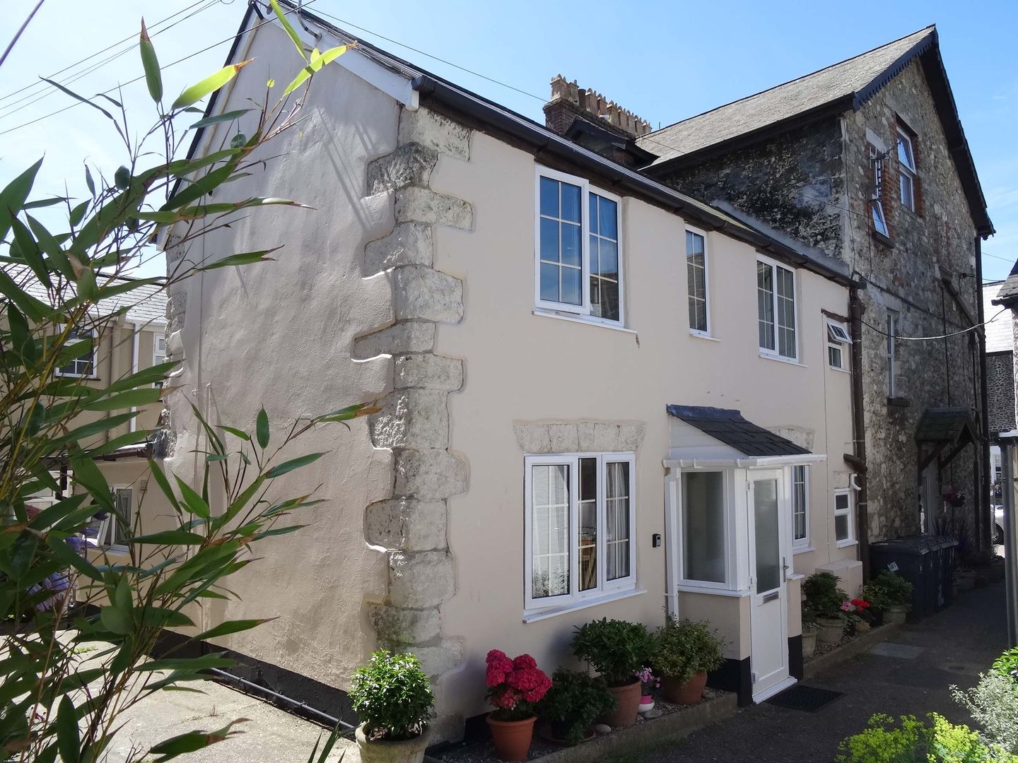 1 Ottons Court