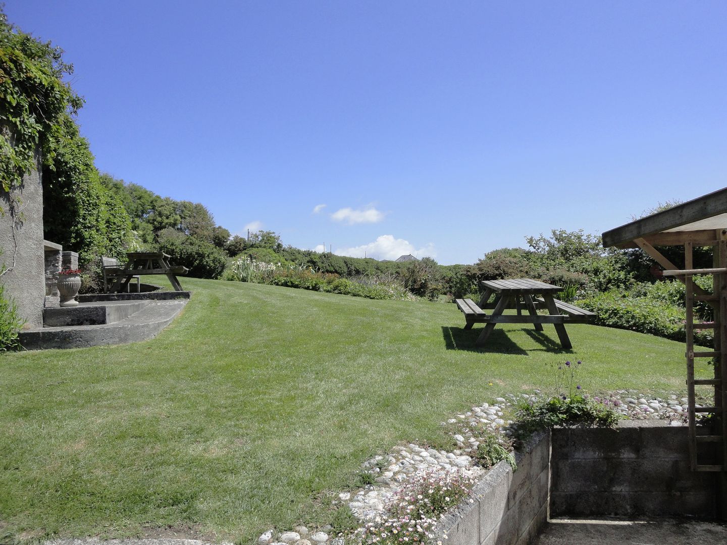 2 Brook Cottages