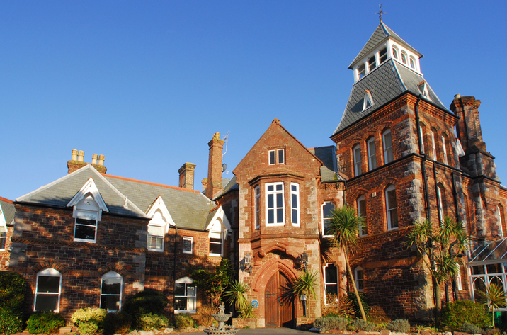 4 The Manor House