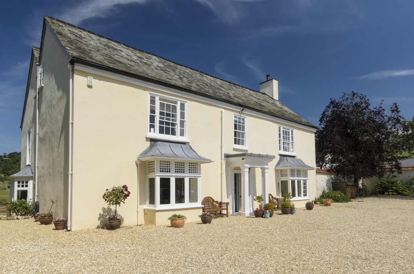 Abbots Manor