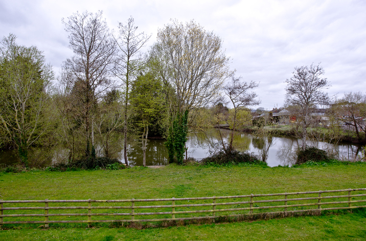 Butterfly Cottage, Lakeview Cottages