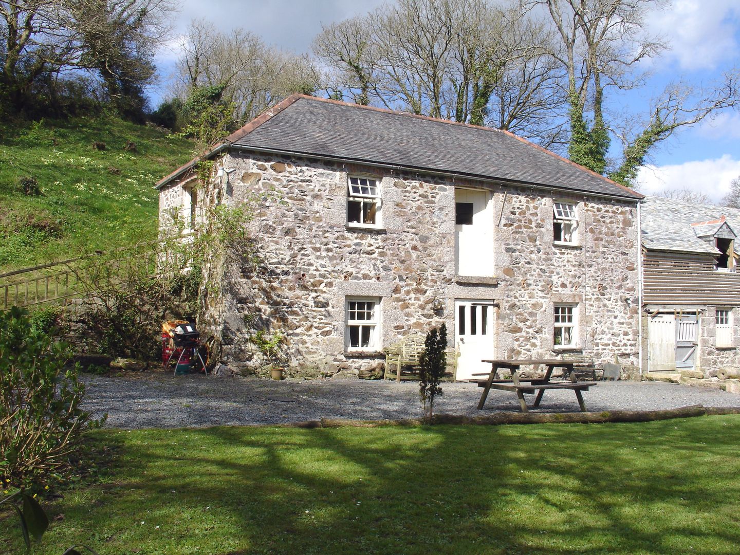 Hallowarren Barn