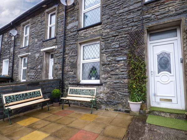 7 Dolydd Terrace