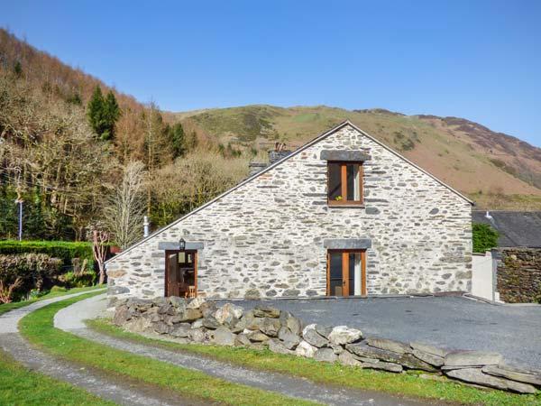 Hendre Bach Barn