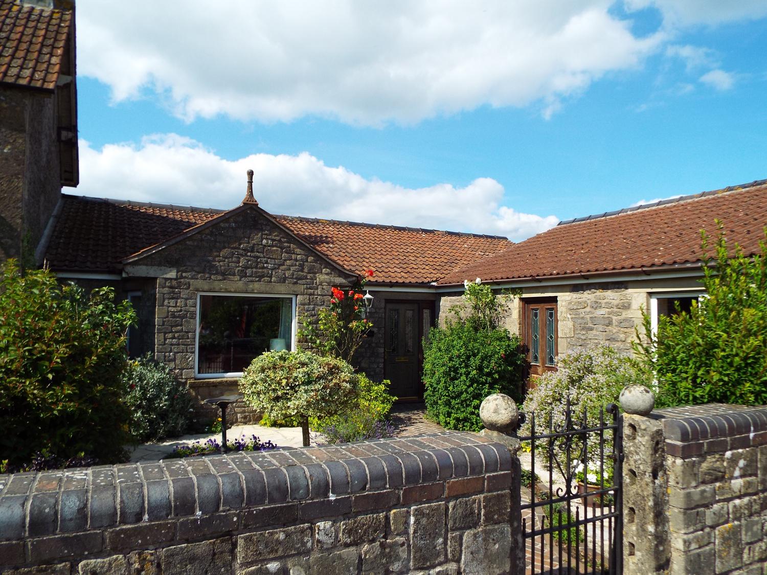 Leigh Holt