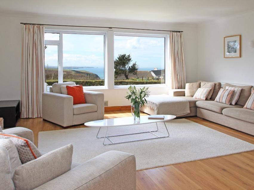 Seaport Lodge