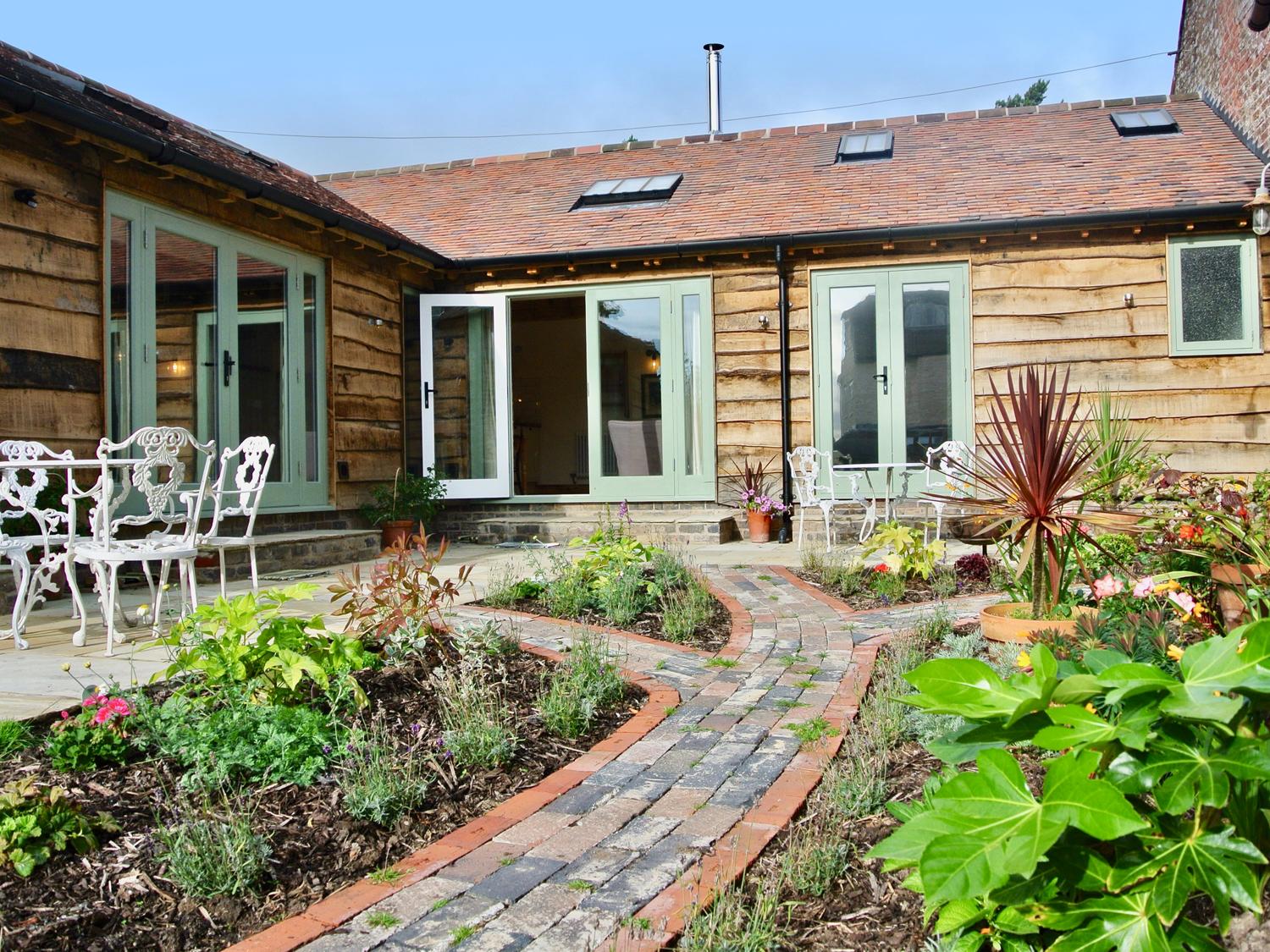 Nest | Wren Cottage