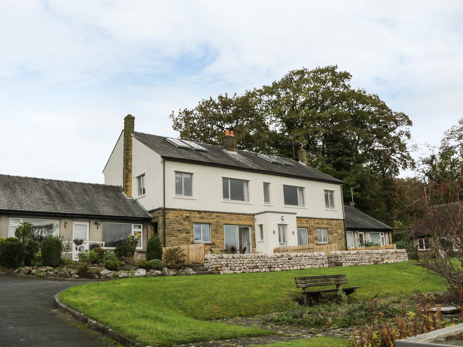 2 Orchard Leigh