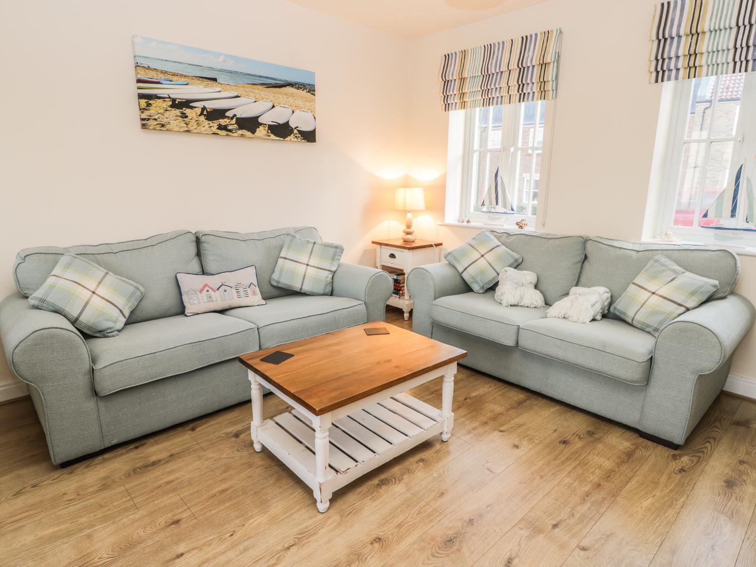 Dotty's Sunshine Cottage