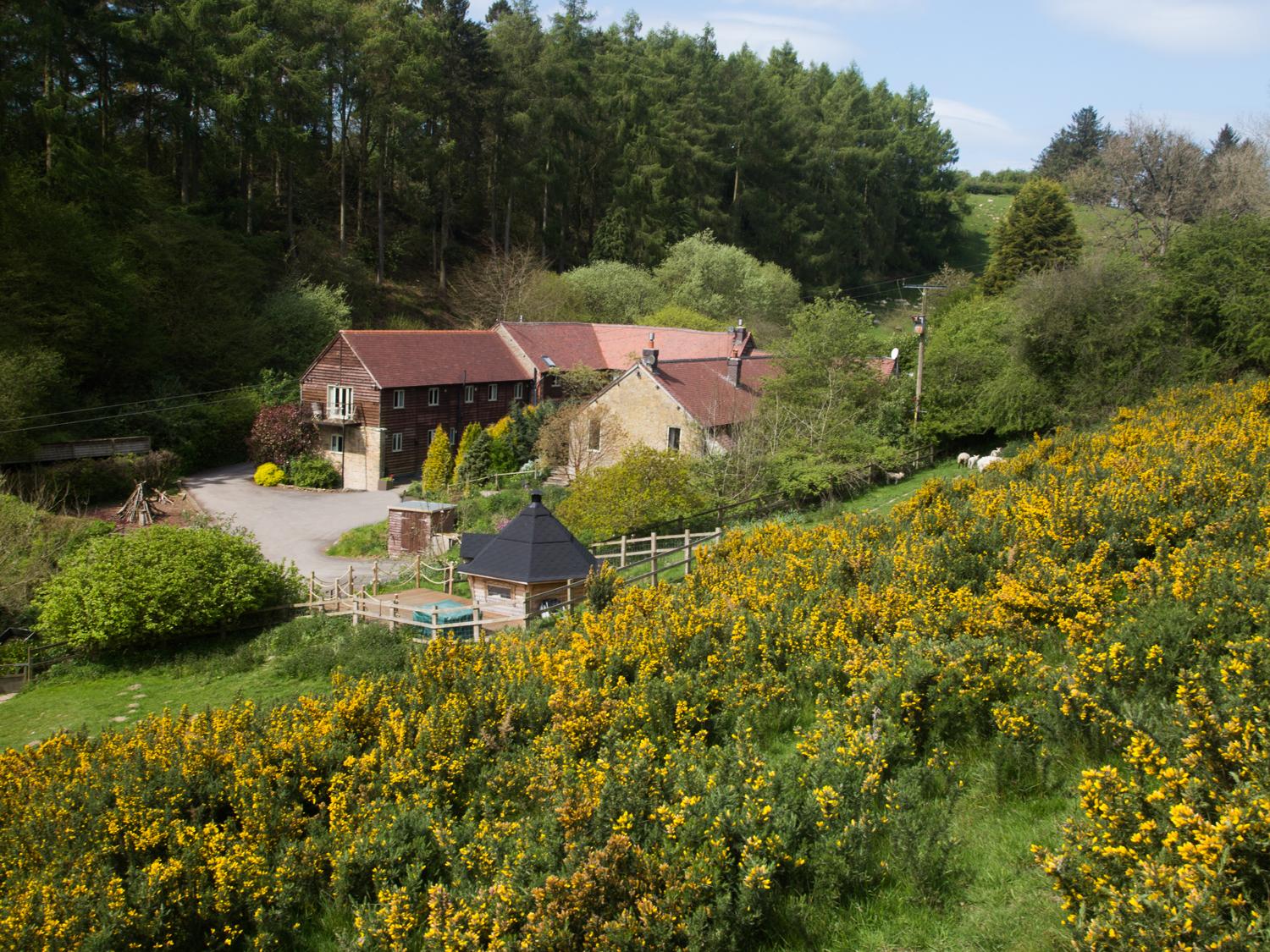Pinstones Cottage