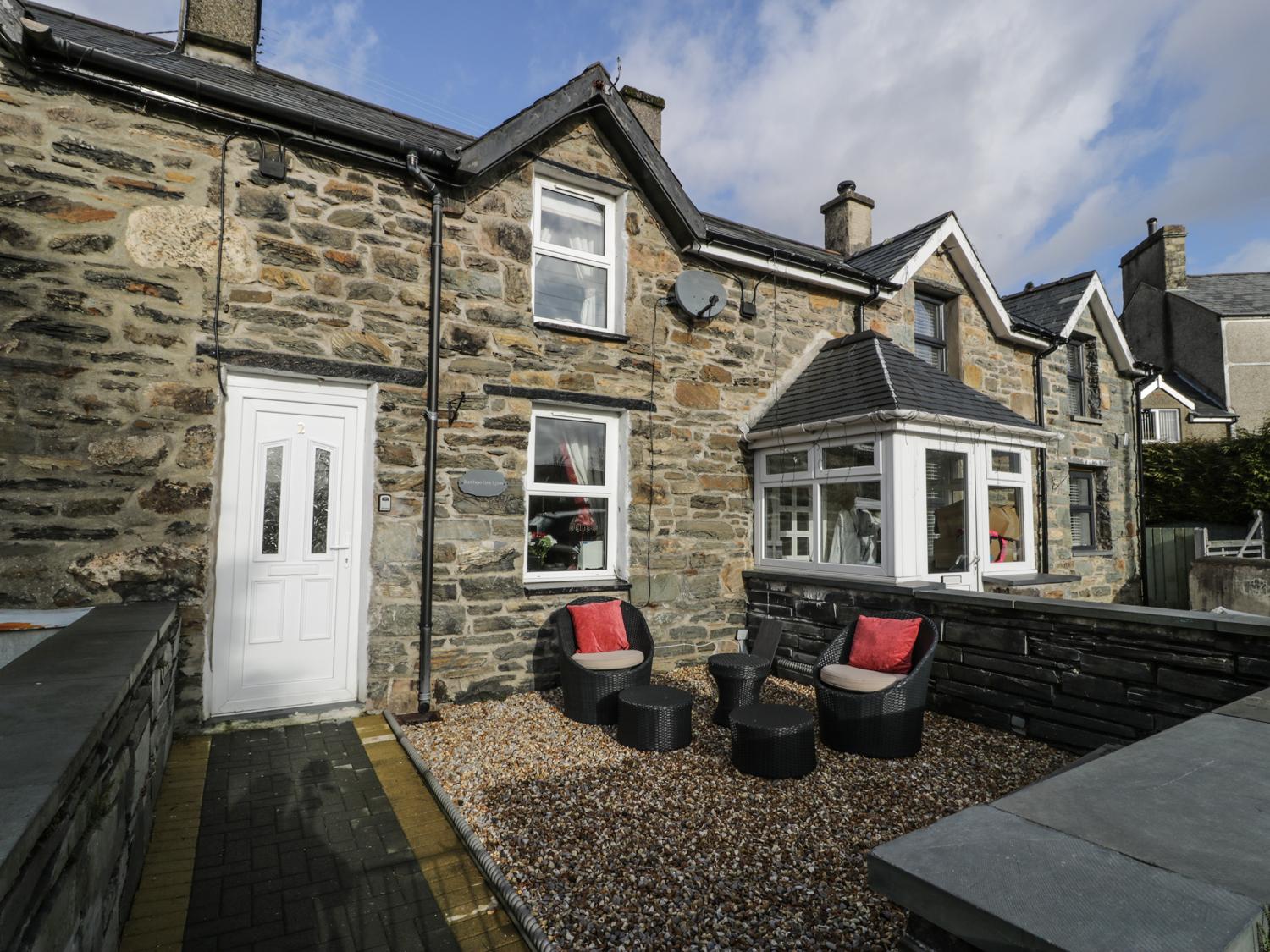 Bwthyn Ger Afon (Riverplace Cottage)