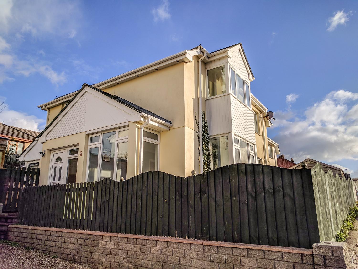 27 Berries Avenue