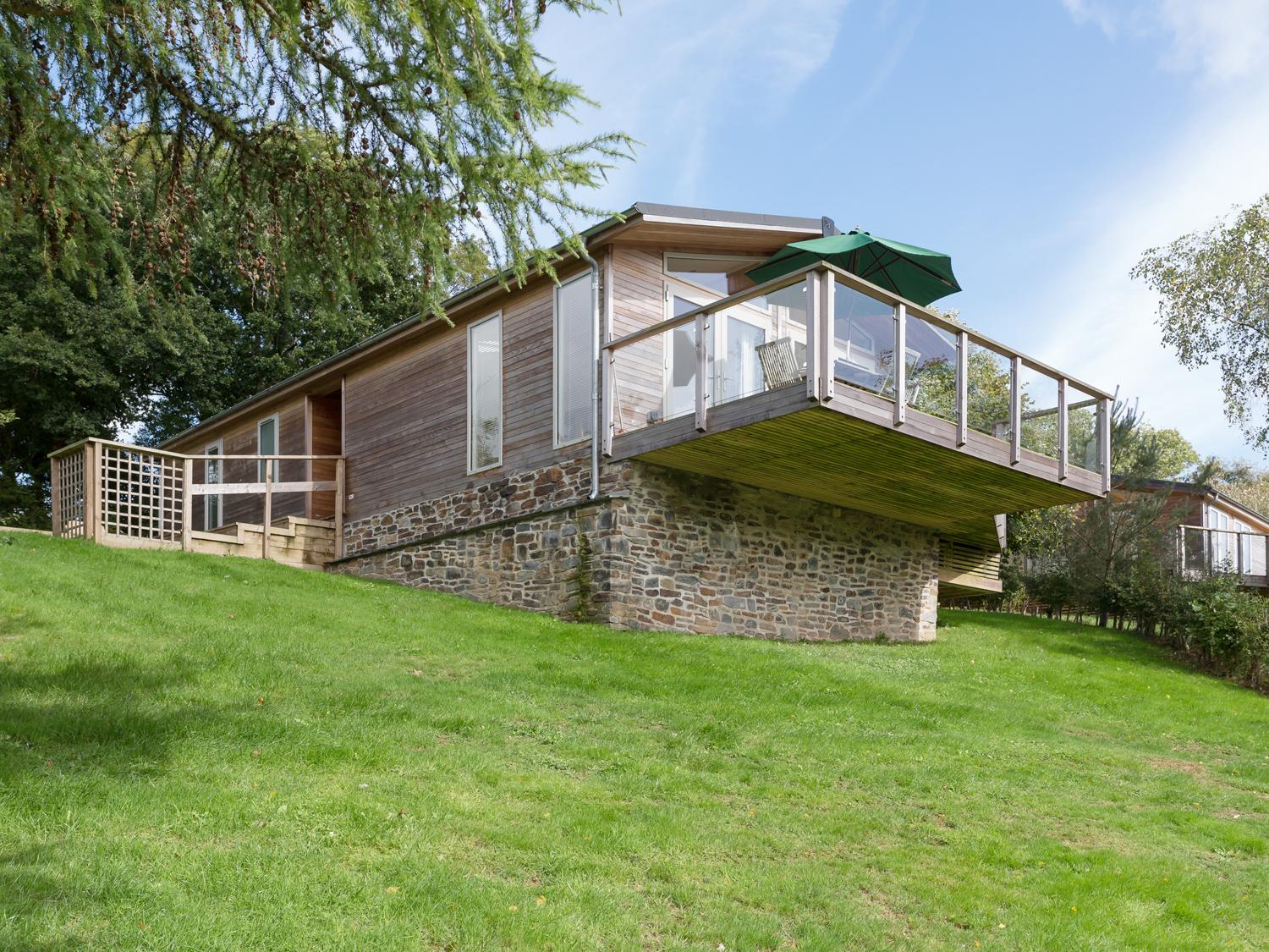 7 Lake View