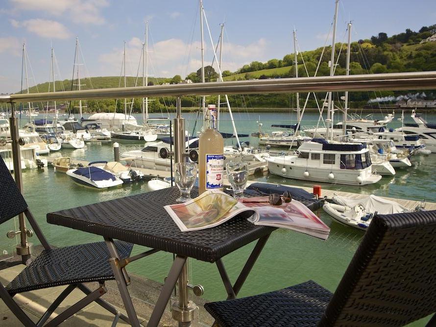 15 Dart Marina