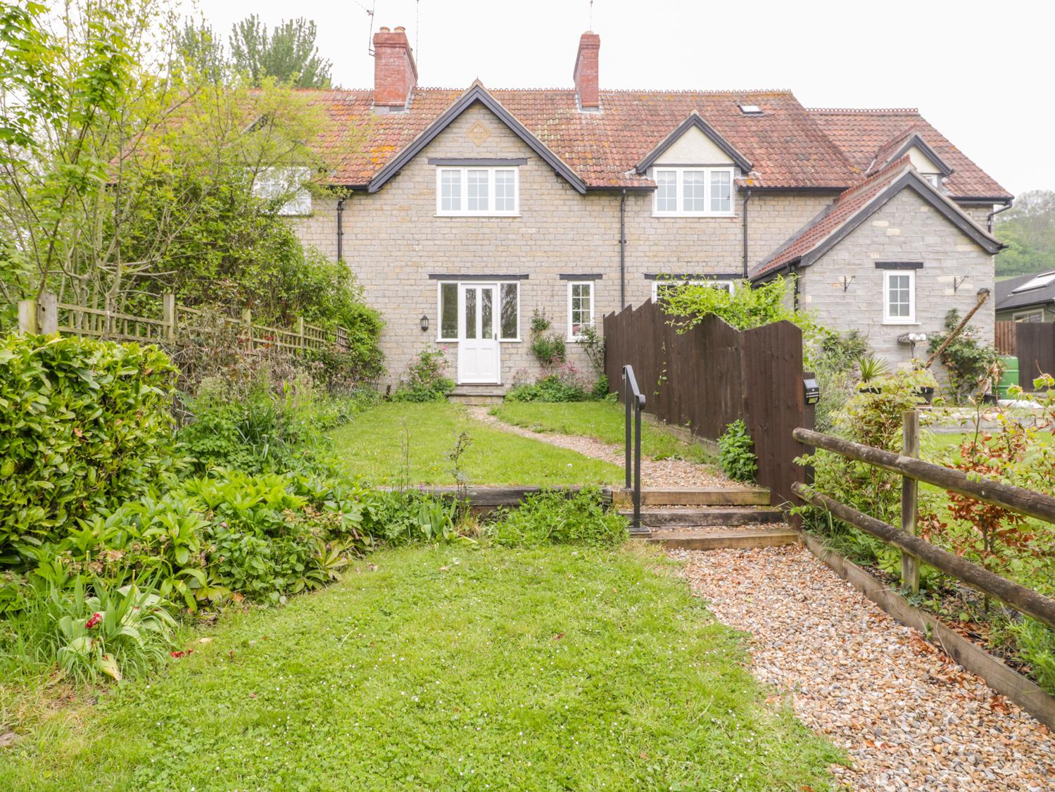 2 Hurcot Cottages