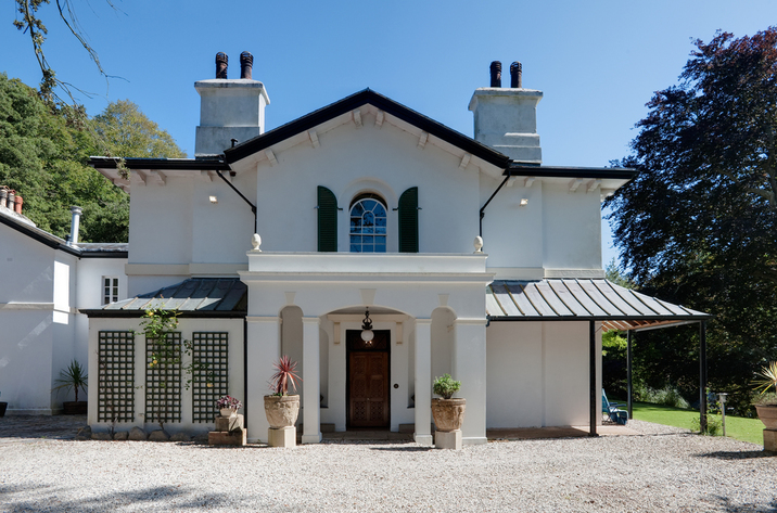 Singleton Manor