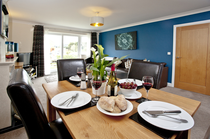 Willow Lodge, Lakeview Cottages